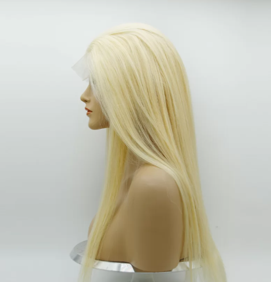 The wig is Eminent Hair lace front wig for women.